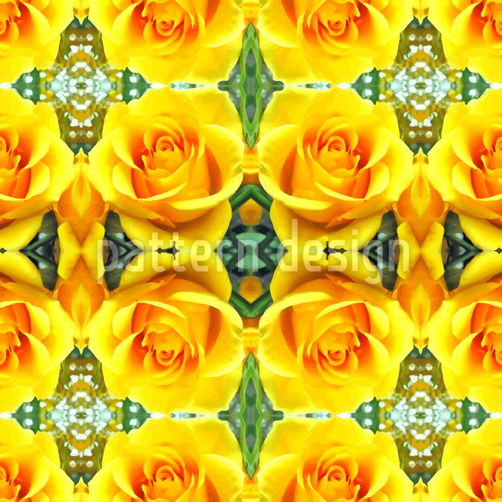 patterned-wallpaper-queen-of-roses