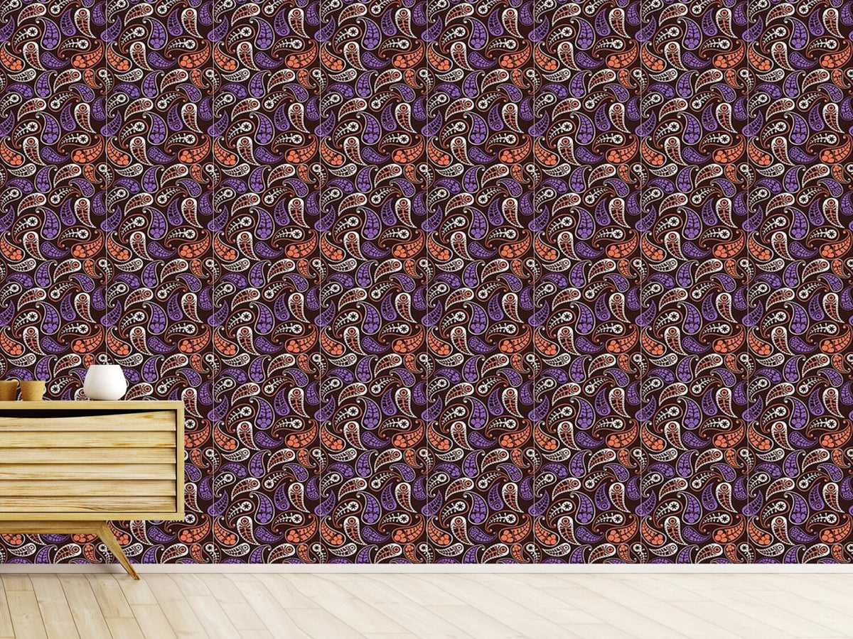 patterned-wallpaper-lovely-autumn-paisleys