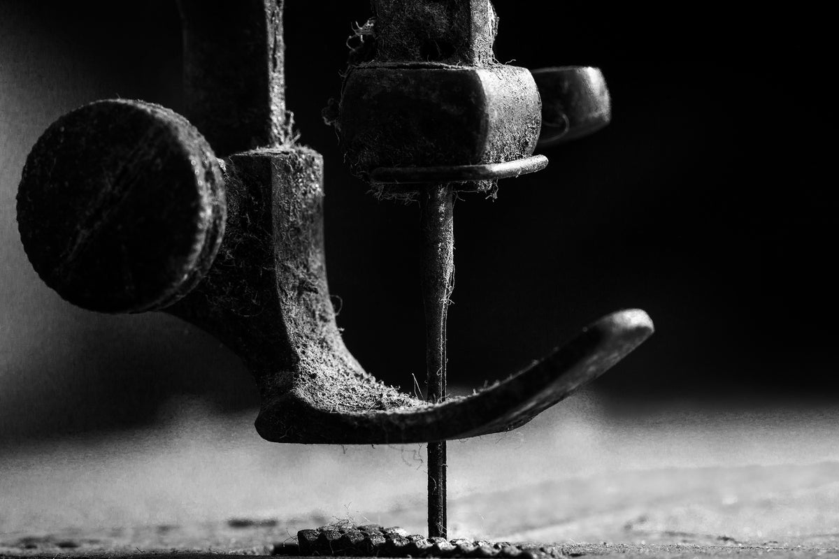 photo-wallpaper-element-sewing-machine