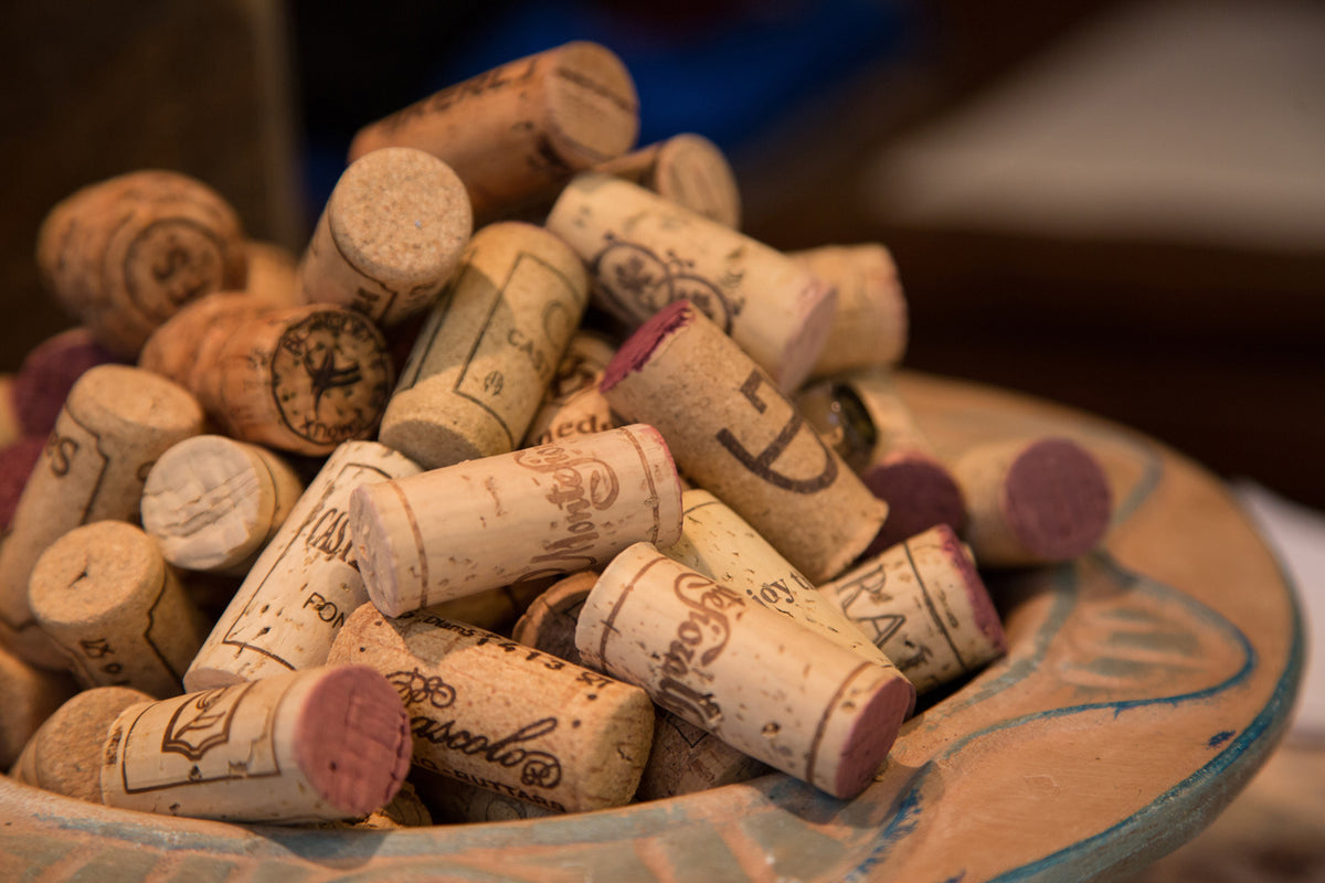 photo-wallpaper-wine-corks-xl