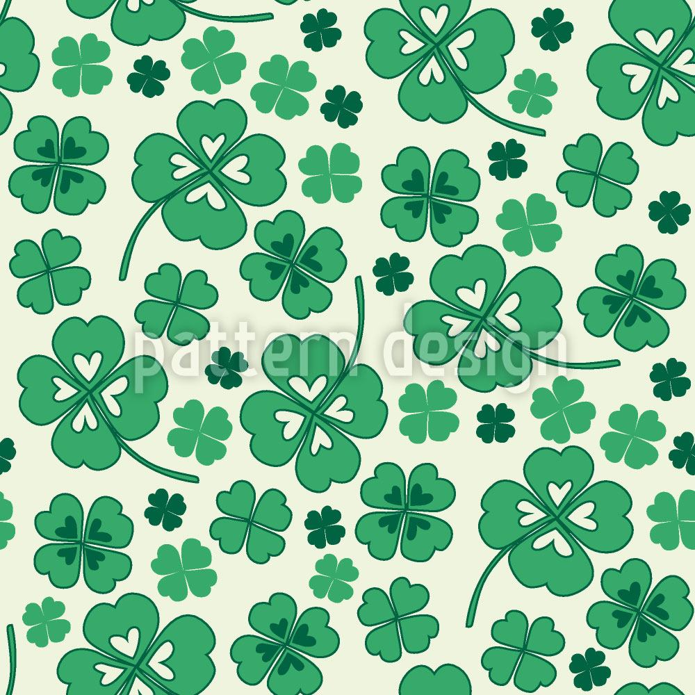 patterned-wallpaper-lucky-clover-on-white