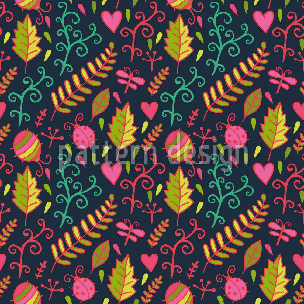 patterned-wallpaper-crawling-on-the-forest-floor