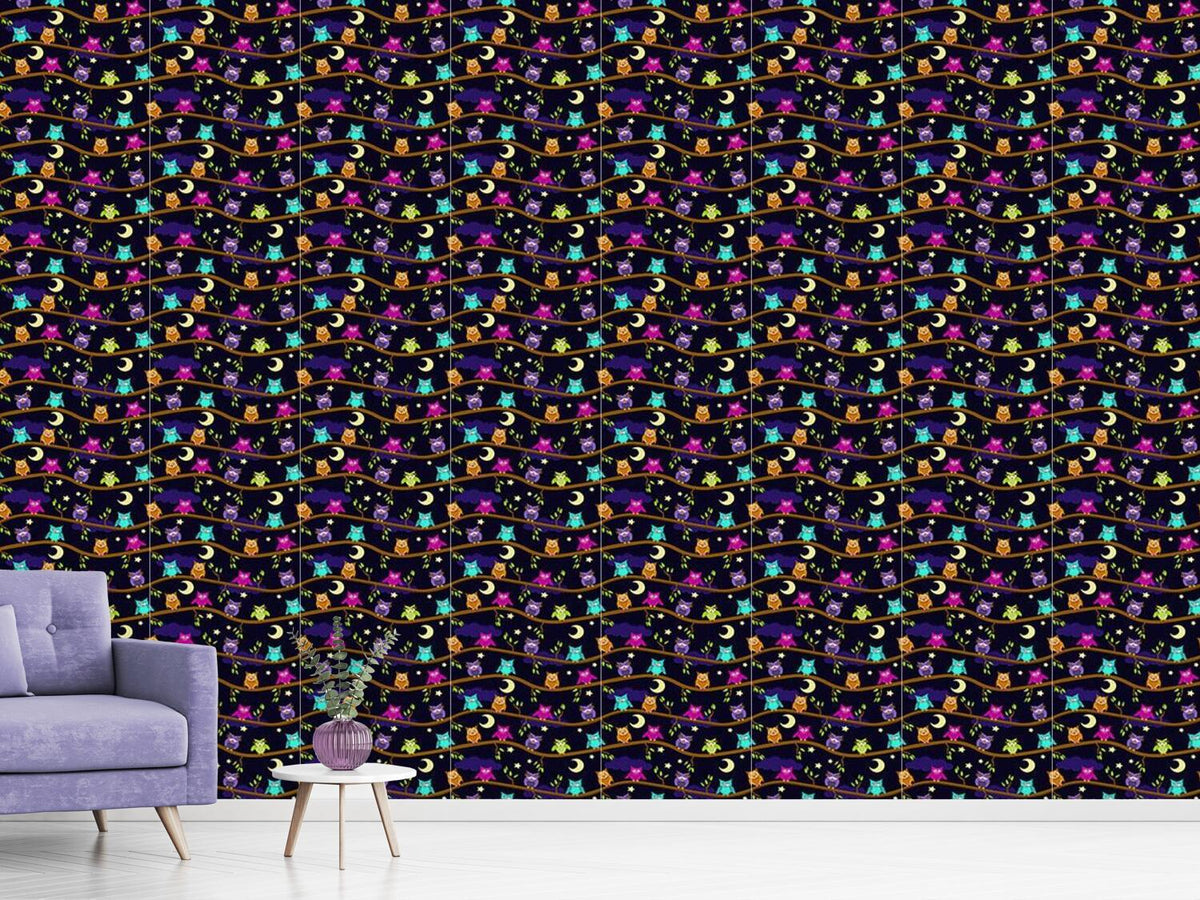 patterned-wallpaper-a-night-at-the-owl-hotel