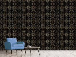 patterned-wallpaper-spinning-gold