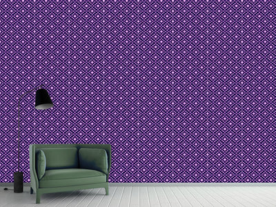 patterned-wallpaper-violet-dots