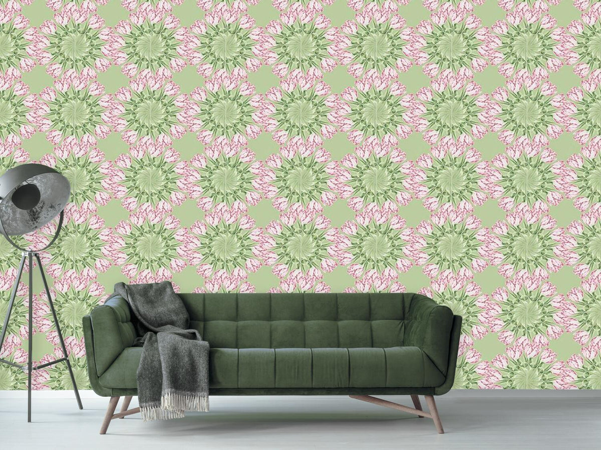 patterned-wallpaper-tulip-garland