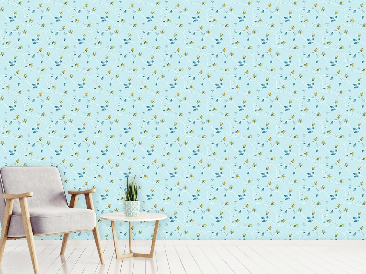 patterned-wallpaper-rosebuds