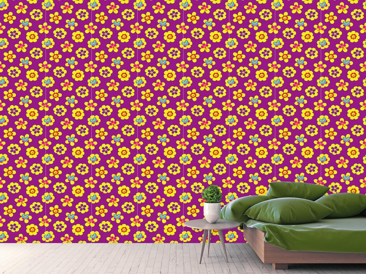 patterned-wallpaper-friendly-flowers