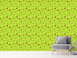 patterned-wallpaper-ladybug-luck